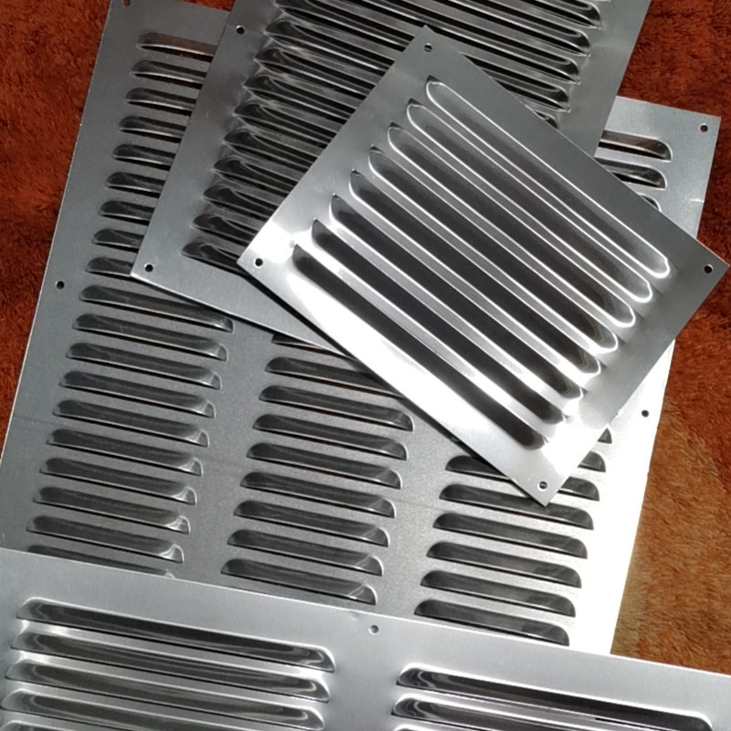 Ventilation Grille Aluminum - ขนาดเพิ่มเติมอลูมิเนียม/304 Louver punch ตาข่ายโลหะเครื่องทําความร้อนหน้ากากระบายอากาศ Square air